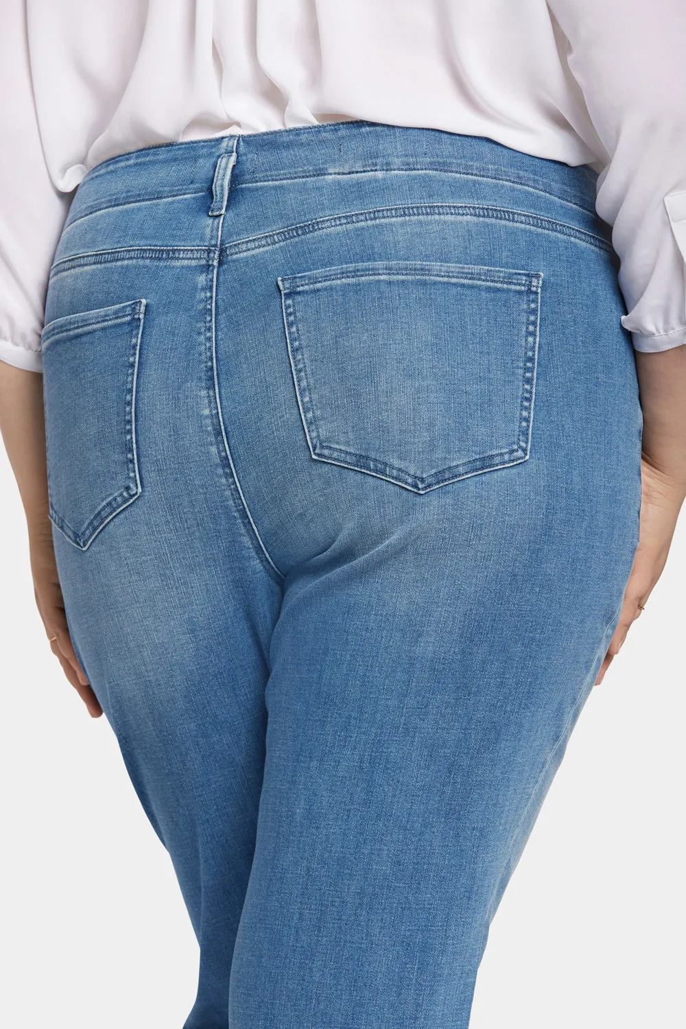 Margot Girlfriend Jeans In Plus Size - Stunning