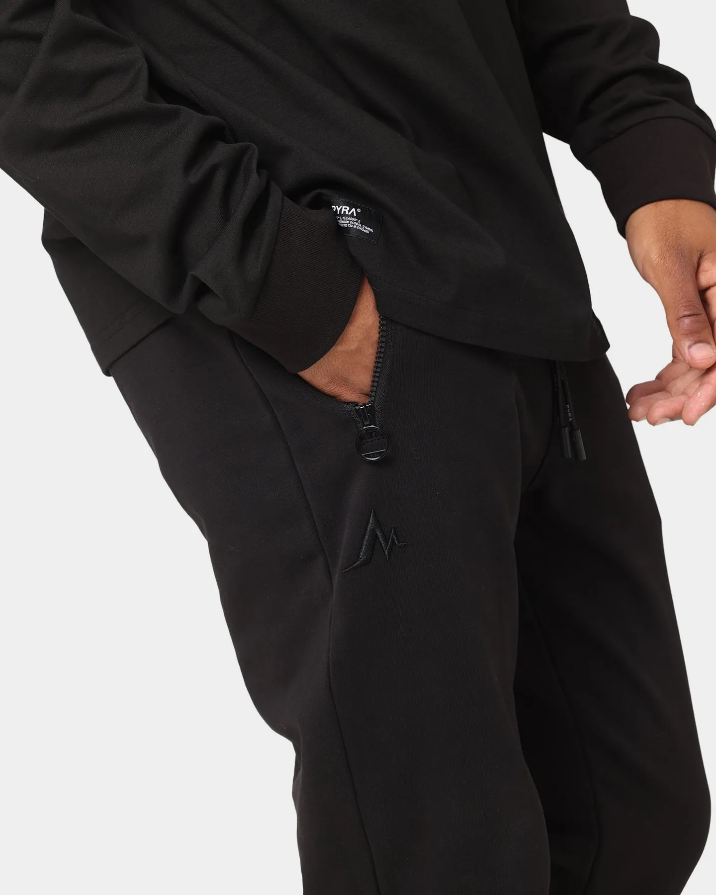 PYRA Classic Trackpants Black